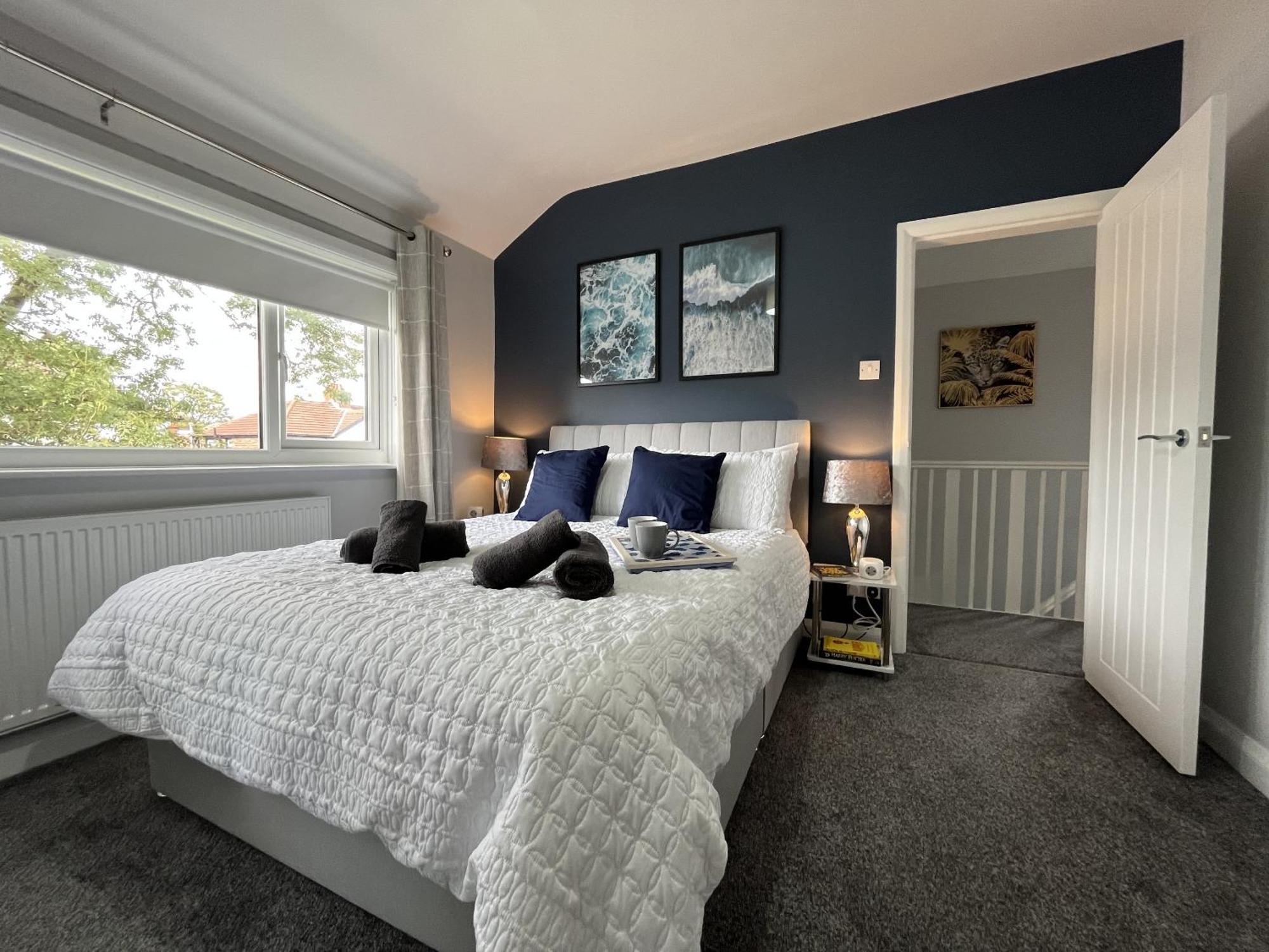 Modern 3-Bed Stay-Away-Home Sleeps 6 Nr Manchester Exterior foto