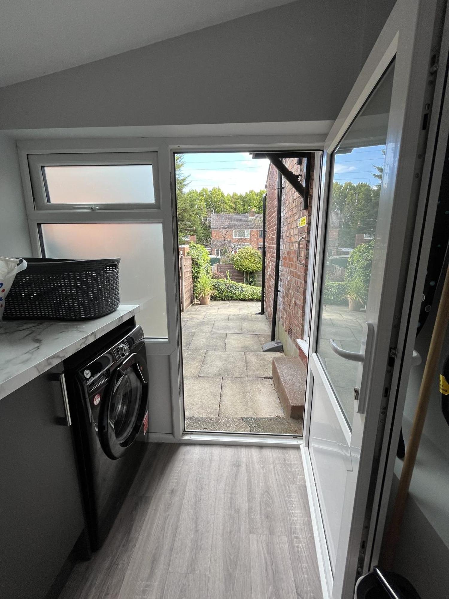 Modern 3-Bed Stay-Away-Home Sleeps 6 Nr Manchester Exterior foto